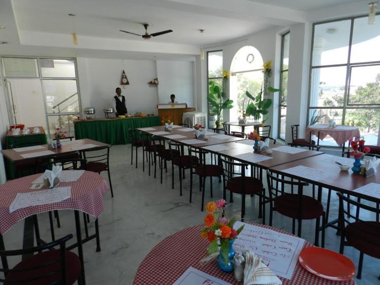 Eurostar Inn Khajuraho Exterior photo